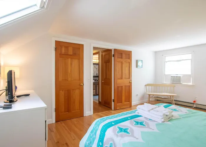 Charming Updated Home In Chatham